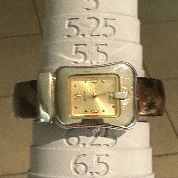 Vintage Y2K "Belt Buckle" Bangle Watch – Animal Print/Leopard/Cheetah - Picture 9 of 10